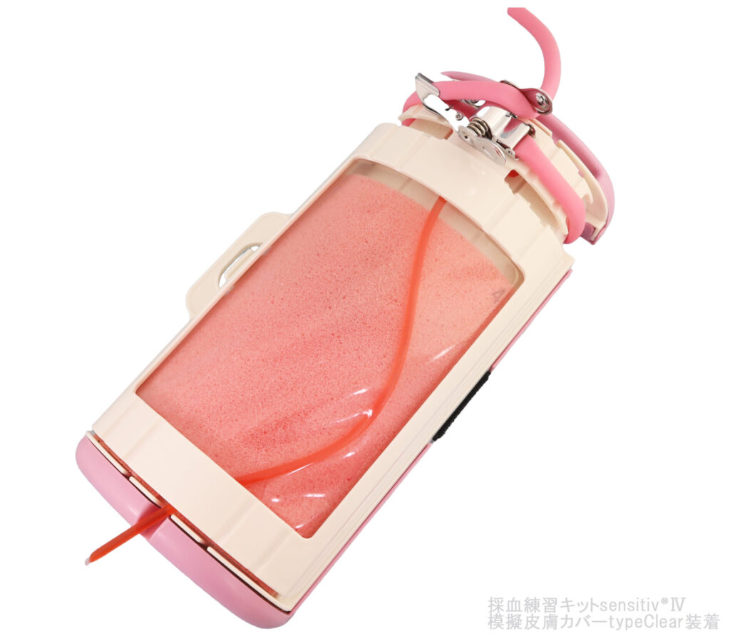 模擬皮膚カバーtypeClear  本体装着イメージ